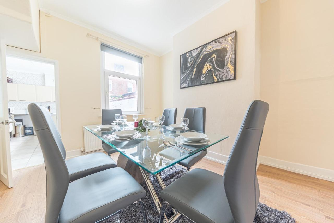 *King Bed* Luxury City Centre House بارو في فرنيس المظهر الخارجي الصورة