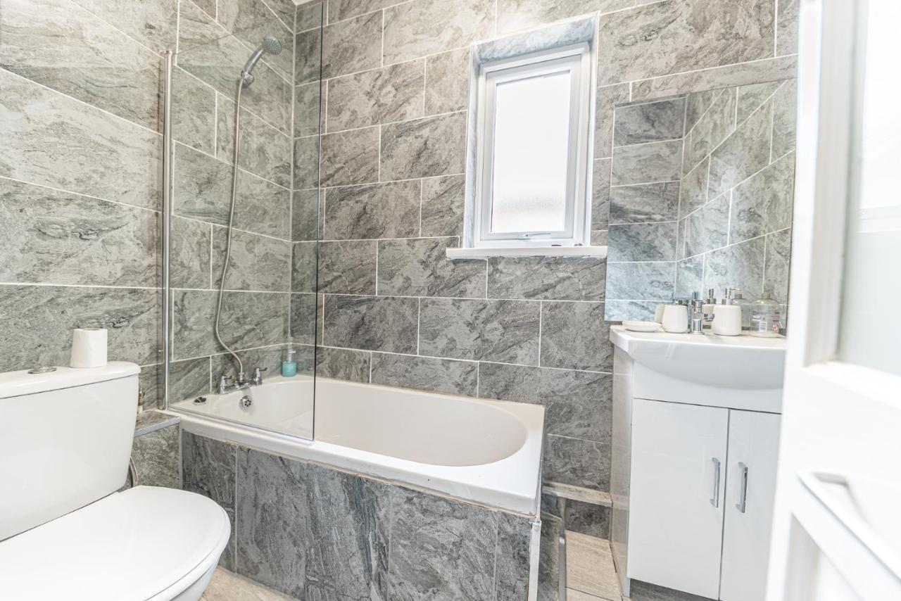 *King Bed* Luxury City Centre House بارو في فرنيس المظهر الخارجي الصورة
